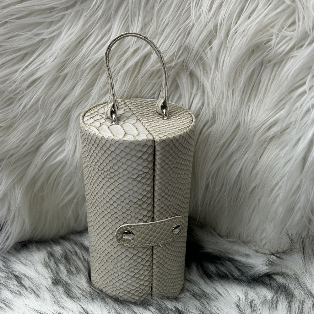 Cynthia Rowley New York Jewelry travel accessory storage organizer